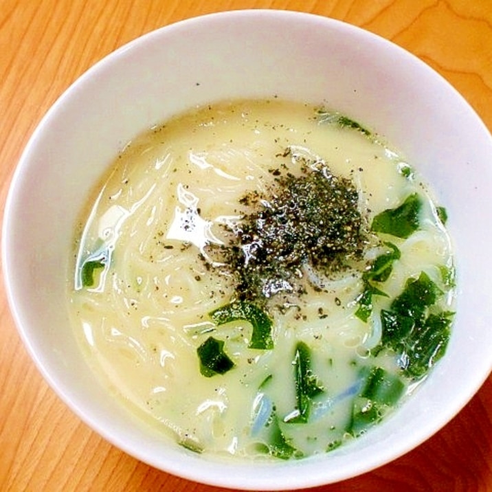 糖質制限でも安心★豚骨ラーメンinしらたき